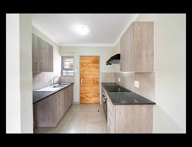 3 BEDROOM HOUSE FOR SALE IN CRYSTAL PARK